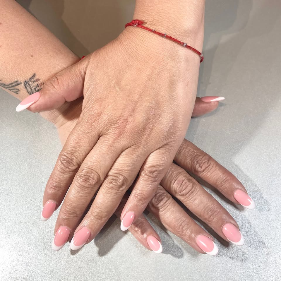 Classic french, nude-pink met witte tip