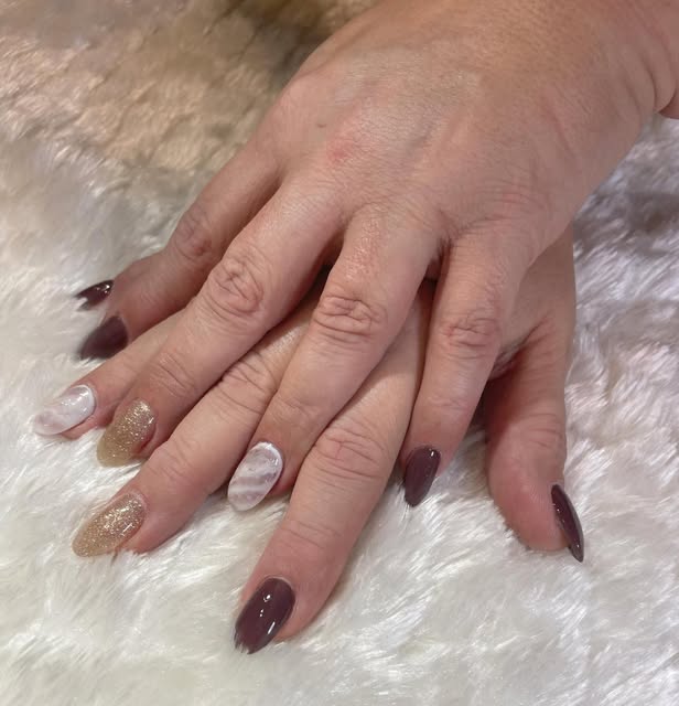 Plum, marmer, glitter-accent